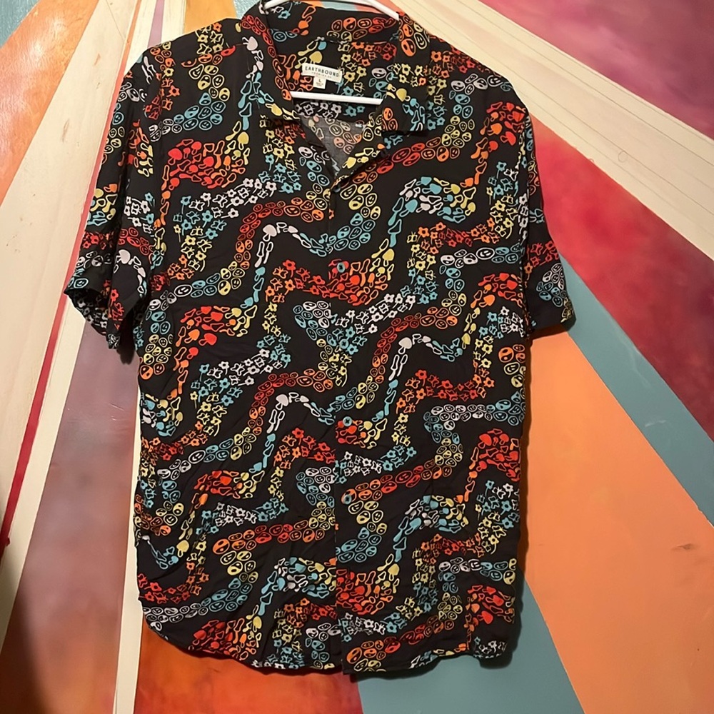 Earthbound mushroom full button shirt. Men’s large. Like new